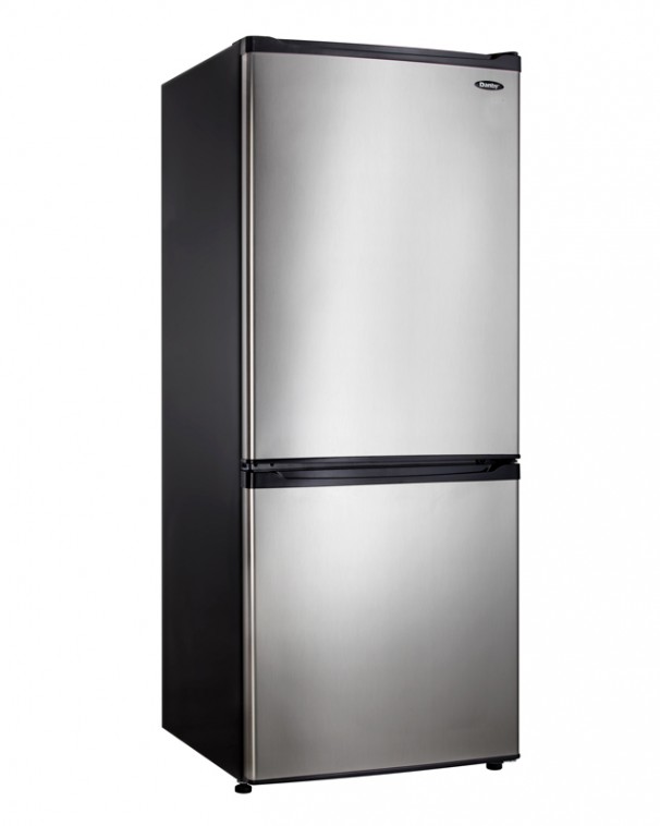 Холодильник нержавеющая сталь. C5g холодильник. Холодильник чёрный 600. Холодильник размер 60